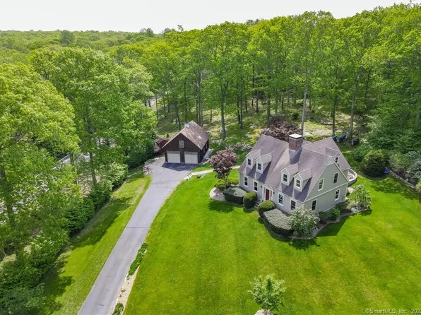 4 County Road, Killingworth, CT 06419
