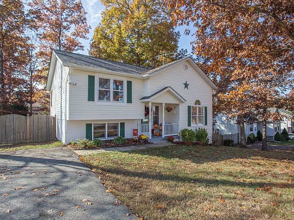 4th image of 19 Brentwood Ln