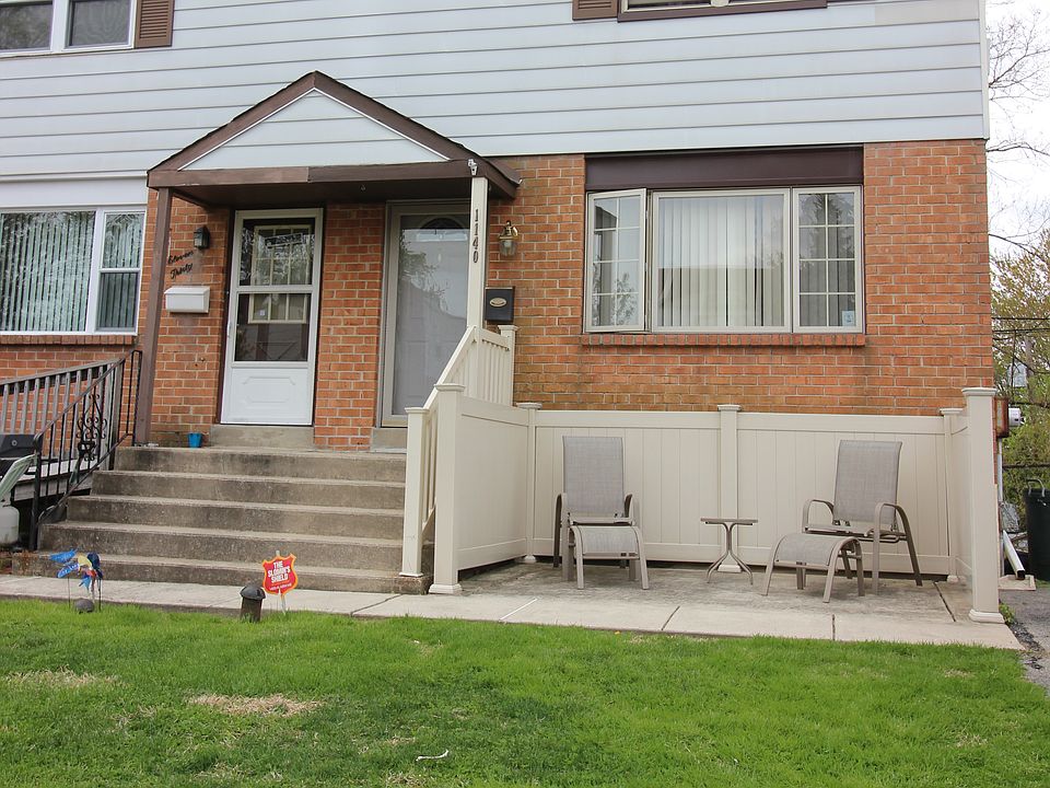 Front View w/ patio