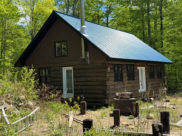 1703 Matawatchan Rd N, Greater Madawaska, ON K0J 2R0