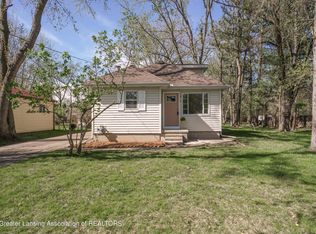 1914 Ferrol St, Lansing, MI 48910