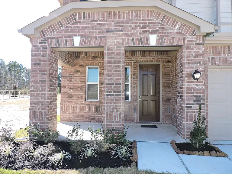 1164 Littleton Ct — Photo 3