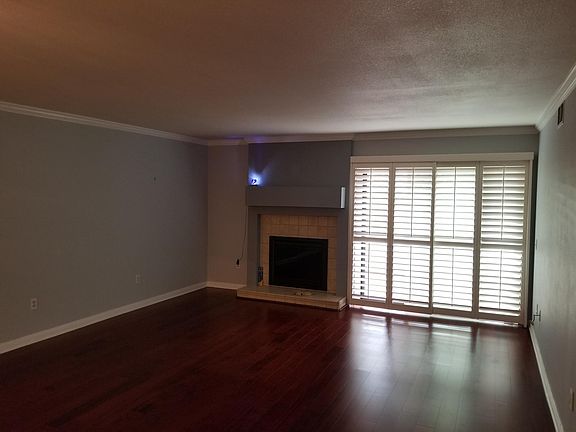 4th image of 6960 Hyde Park Dr Unit 10