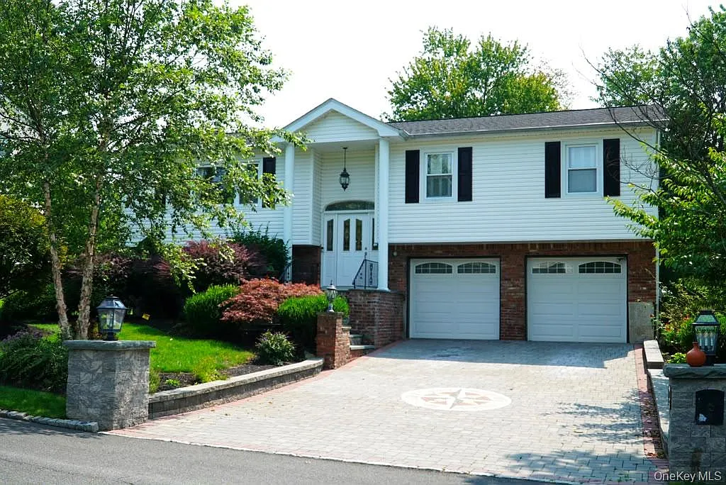 4 bed, 3.0 bath, 2158 sqft, $4,800 — Photo 1