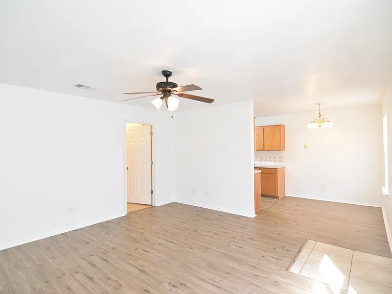 3403 Toledo Dr — Photo 6