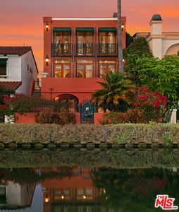 2410 Grand Canal, Venice, CA, 90291