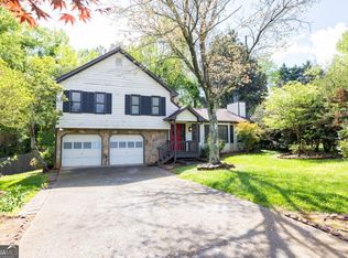 1763 Hearth Stone Cir, Lawrenceville, GA 30043