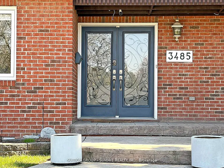 3485 Cawthra Rd — Photo 5