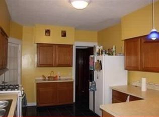 618 E Stockbridge Ave, Kalamazoo, MI 49001