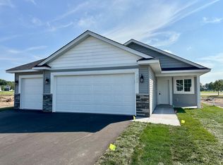722 Cherrywood Ln NE, Isanti, MN 55040