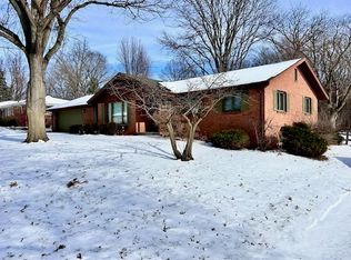 1431 Monticello Ln, Rockford, IL 61107