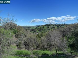 2846 Saklan Indian Dr, Walnut Creek, CA 94595