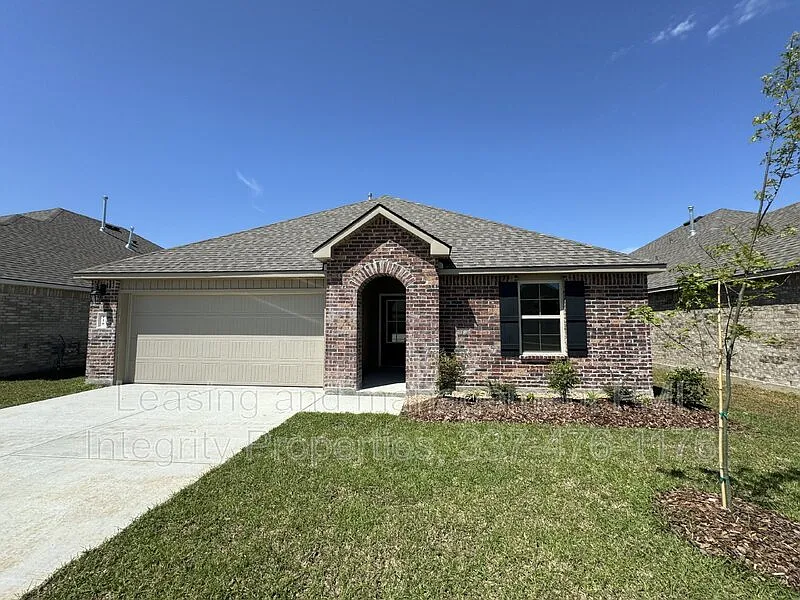 4 bed, 2.0 bath, 1874 sqft, $1,900 — Photo 1