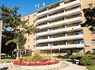 St. Andrews Towers East, Toronto, ON M2L 2J4