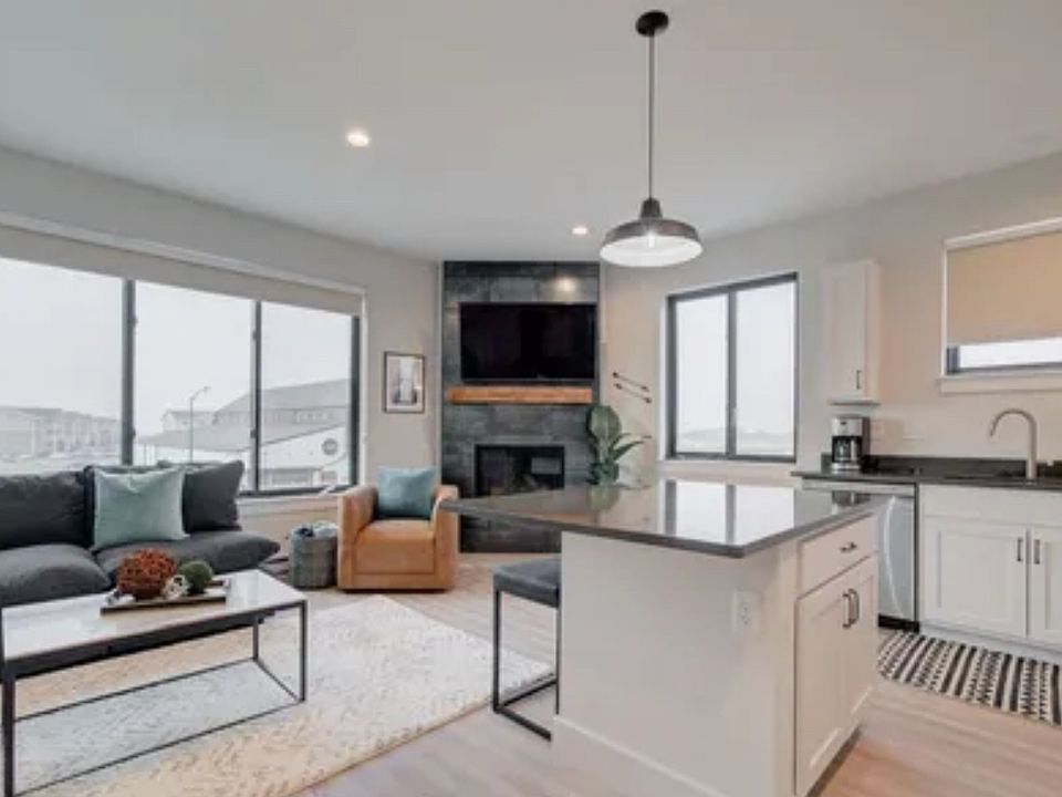 1st image of 3766 Equestrian Ln #A