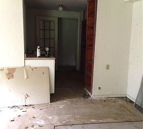 Kitchen and bath on both level. Separate entrance.