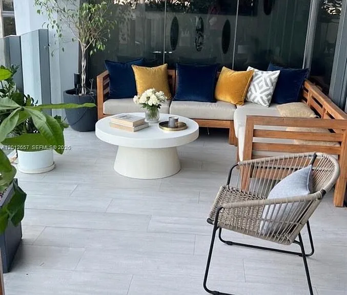 2831 S Bayshore Dr #707 — Photo 2