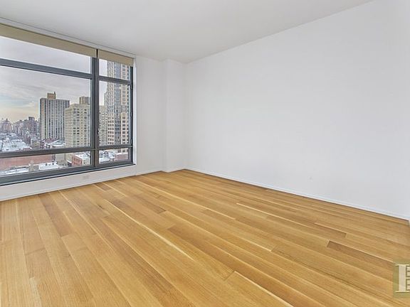 4th image of 450 E 83rd St APT 12E