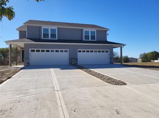 1302 N 158th Ct, Basehor, KS 66007