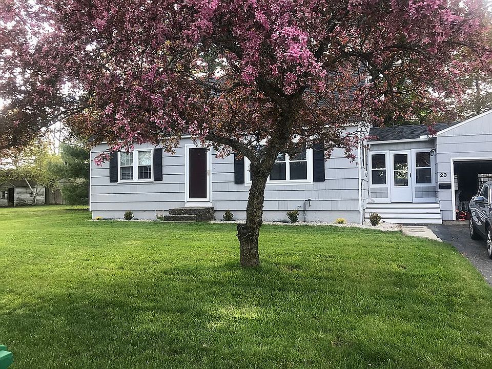 2nd image of 29 Arrow Ln