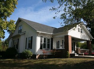 704 Adella Ave, Sevierville, TN 37862
