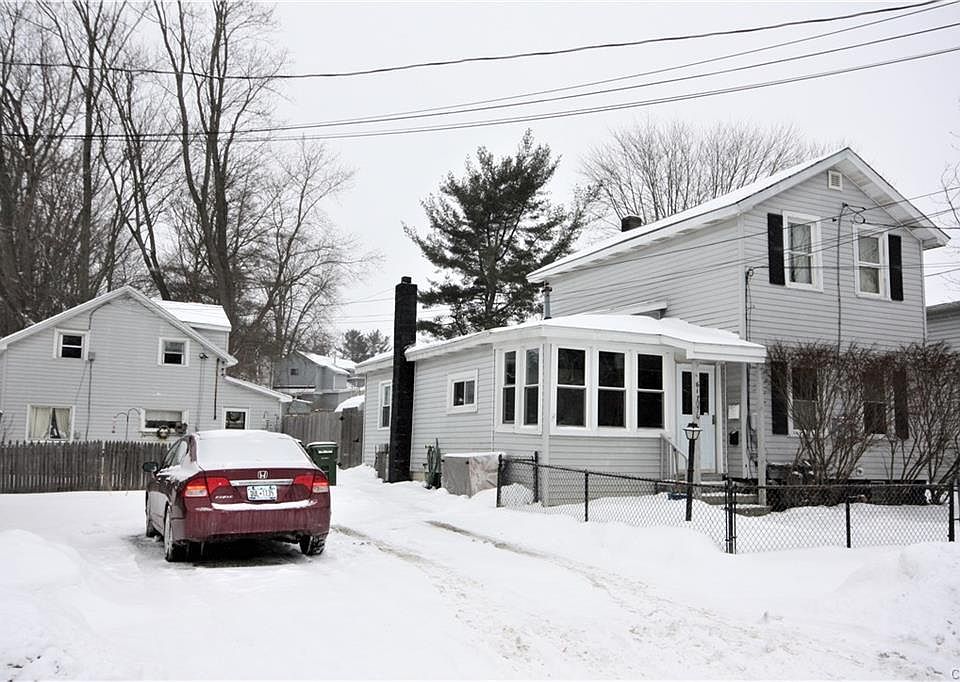 1st image of 61 Lock St