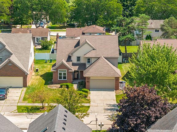 5th image of 42070 Trent Dr