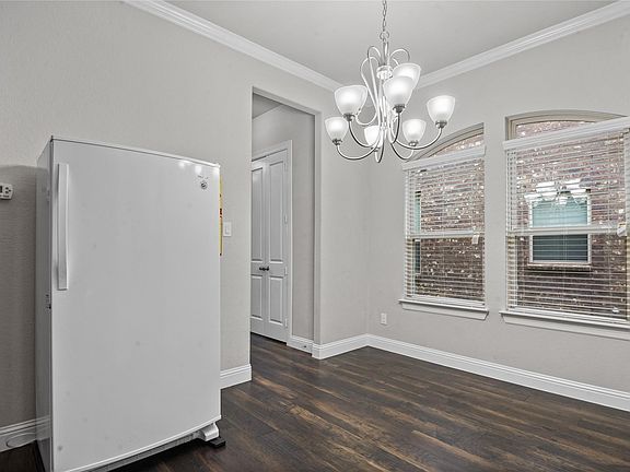 5th image of 1602 Cypress Garden Ln