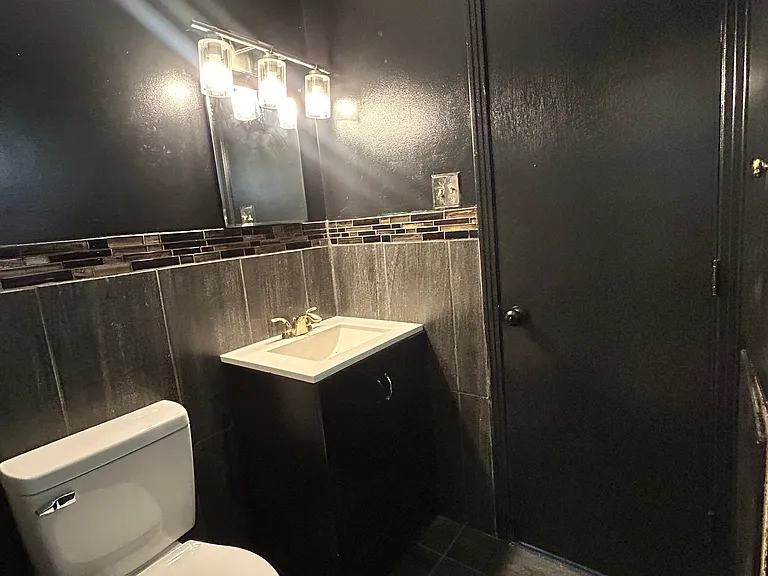 310 Bounds St — Photo 8