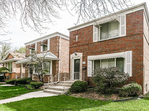 2nd image of 8011 S Maplewood Ave