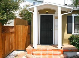 1142 1/2 S Oxford Ave, Los Angeles, CA 90006