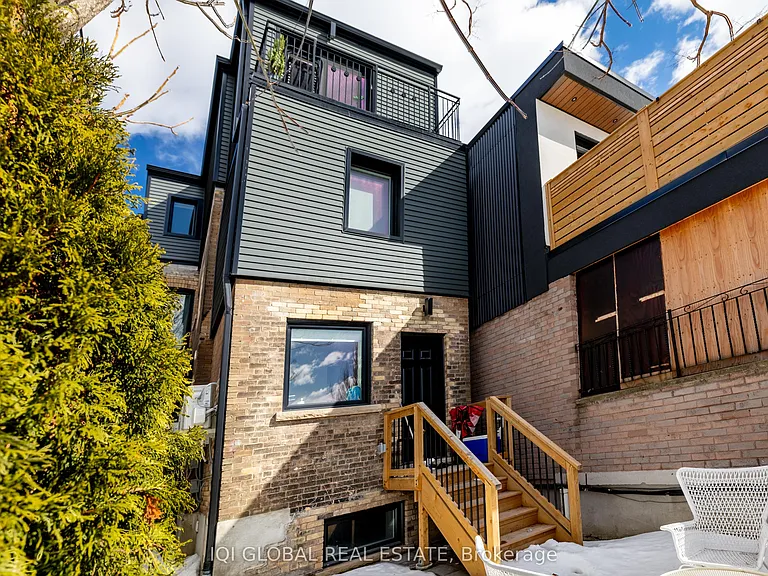 1502 Dufferin St #3 — Photo 15