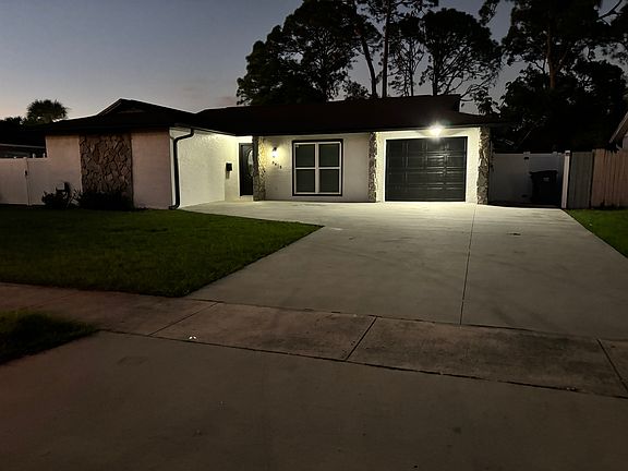 4th image of 8419 Woodhurst Dr