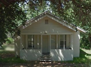 414 W Johnson St, Pleasanton, TX 78064