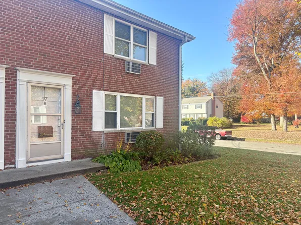 97 Shadow Ln #B, West Hartford, CT 06110