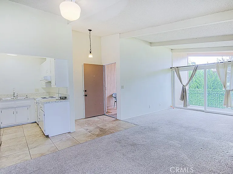 5542 Fernhill Cir #B — Photo 7