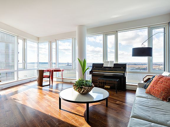 3rd image of 70 Little West St APT 31D