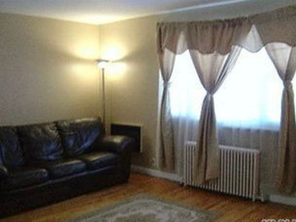 2nd image of 973 Fenwood Dr APT 2
