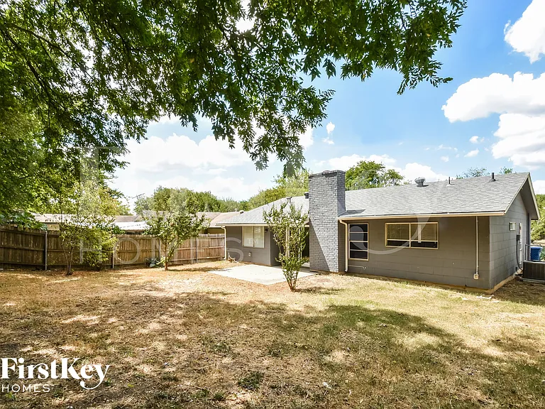 11822 El Sendero St — Photo 14