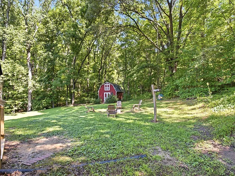 2641 Dogwood Ln — Photo 34