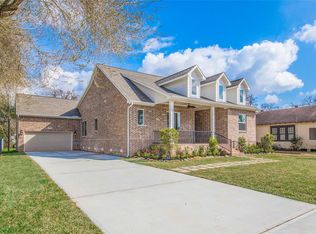 319 Brooks St, Sugar Land, TX 77478