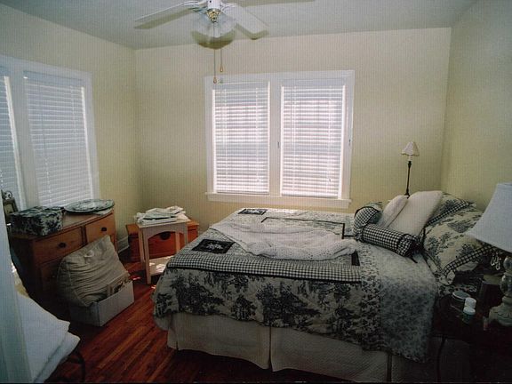 5th image of 1701 S Florence Ave