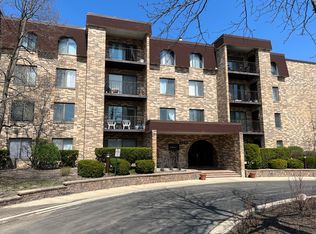 2150 Valencia Dr APT 108A, Northbrook, IL