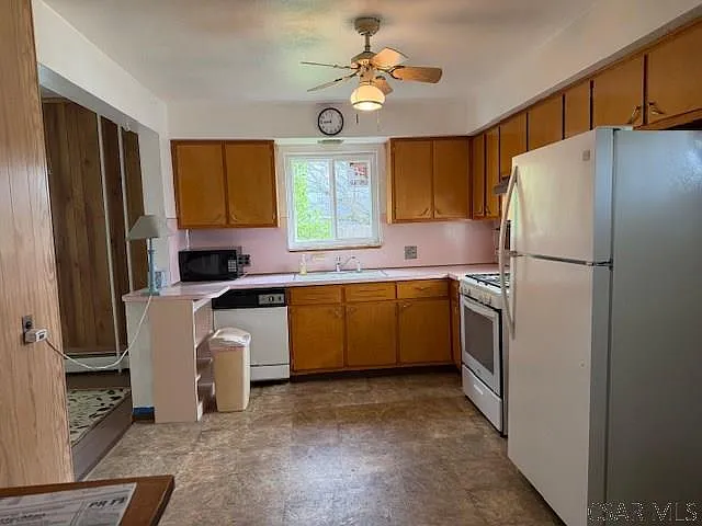 R130 Strayer St — Photo 4