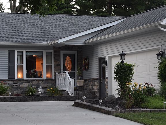 2nd image of 1240 Canteberry Ln