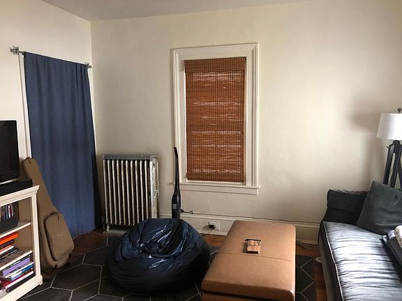 2nd image of 824 State St #B