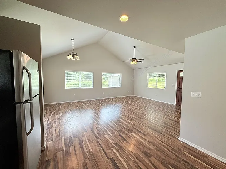 2087 Lower Pack River Rd — Photo 23