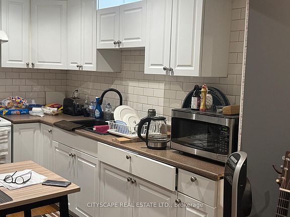 3rd image of 31 Dunlop Ct