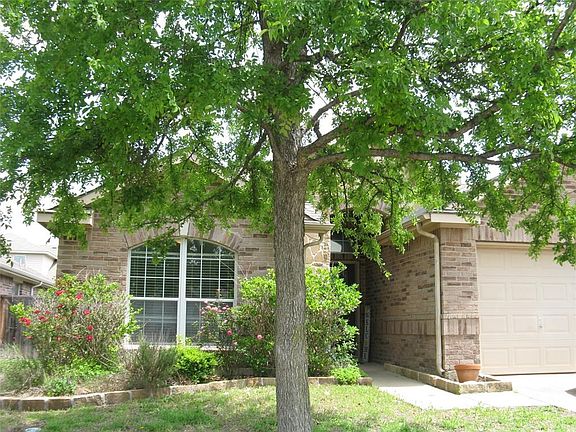 3rd image of 1013 Shackelford Ln