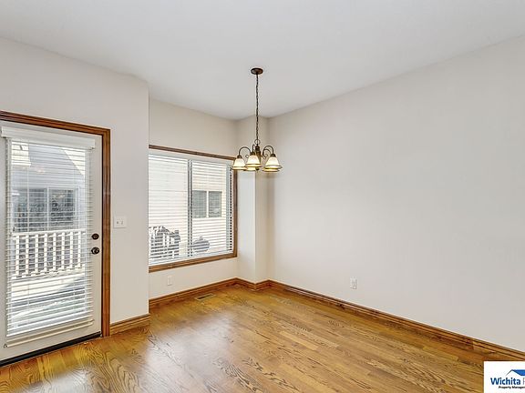 4th image of 11716-11718 Crestwood St #11716